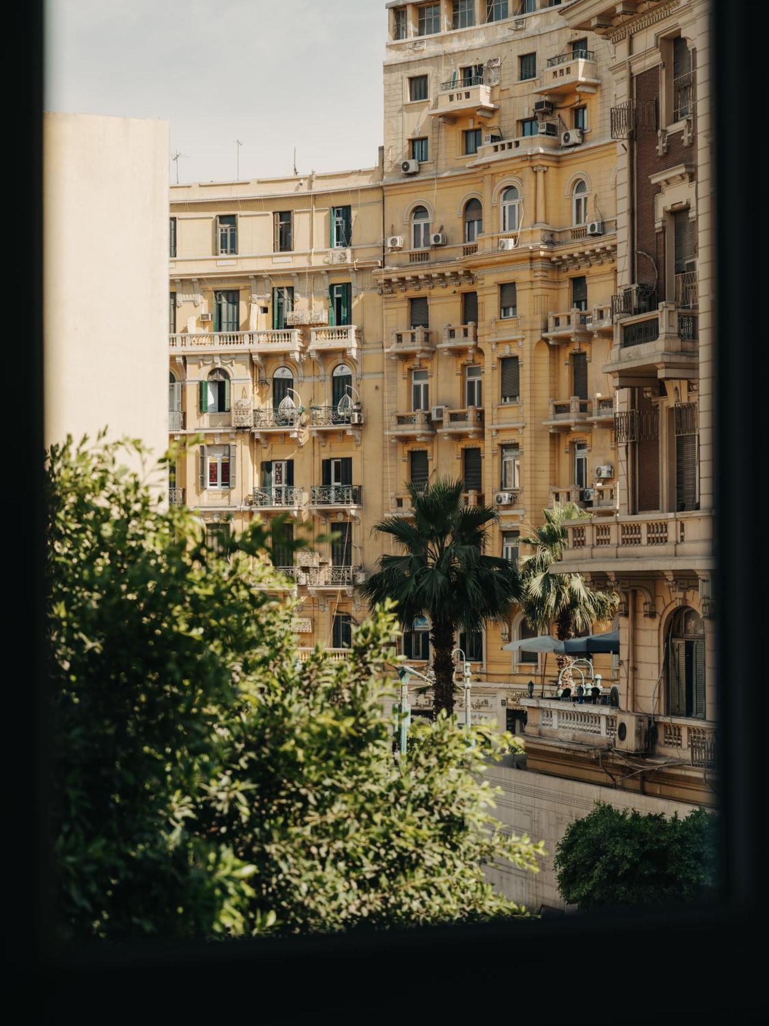 Brassbell L Dt L Hannaux L Tahrir Sq